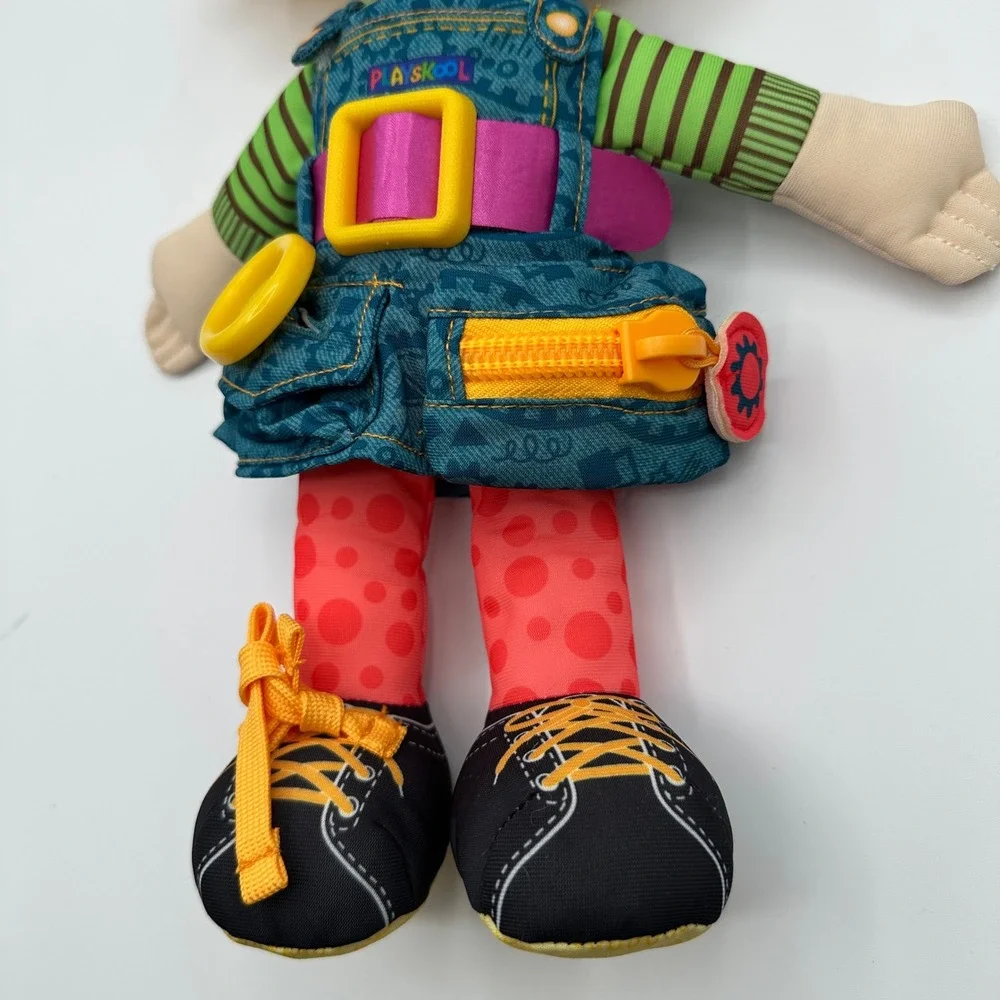 PLAYSKOOL HASBRO Dressy Bessy Learn To Dress Yourself Button Zipper Tie‎ Buckle